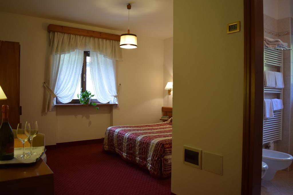Hotel Bosco Verde Val di Zoldo Zimmer foto